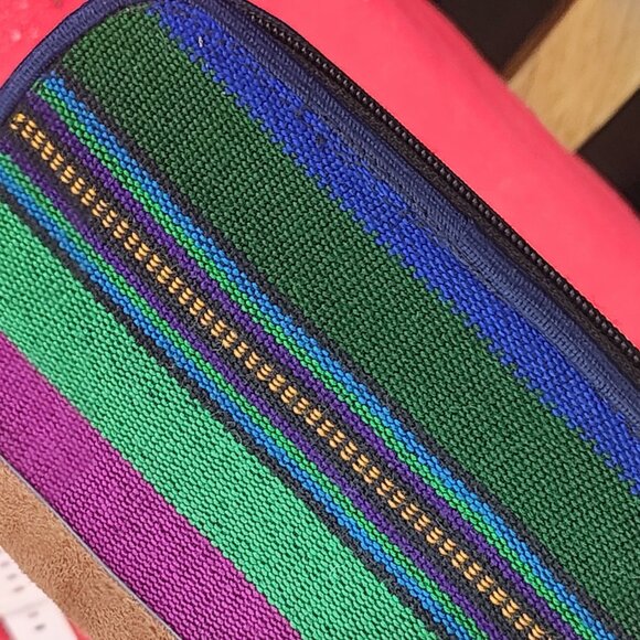 JL Brand Duo Aztec / Stripe Design Embroidered Leather Zip Hand Strap Wallet OLG - Picture 16 of 16